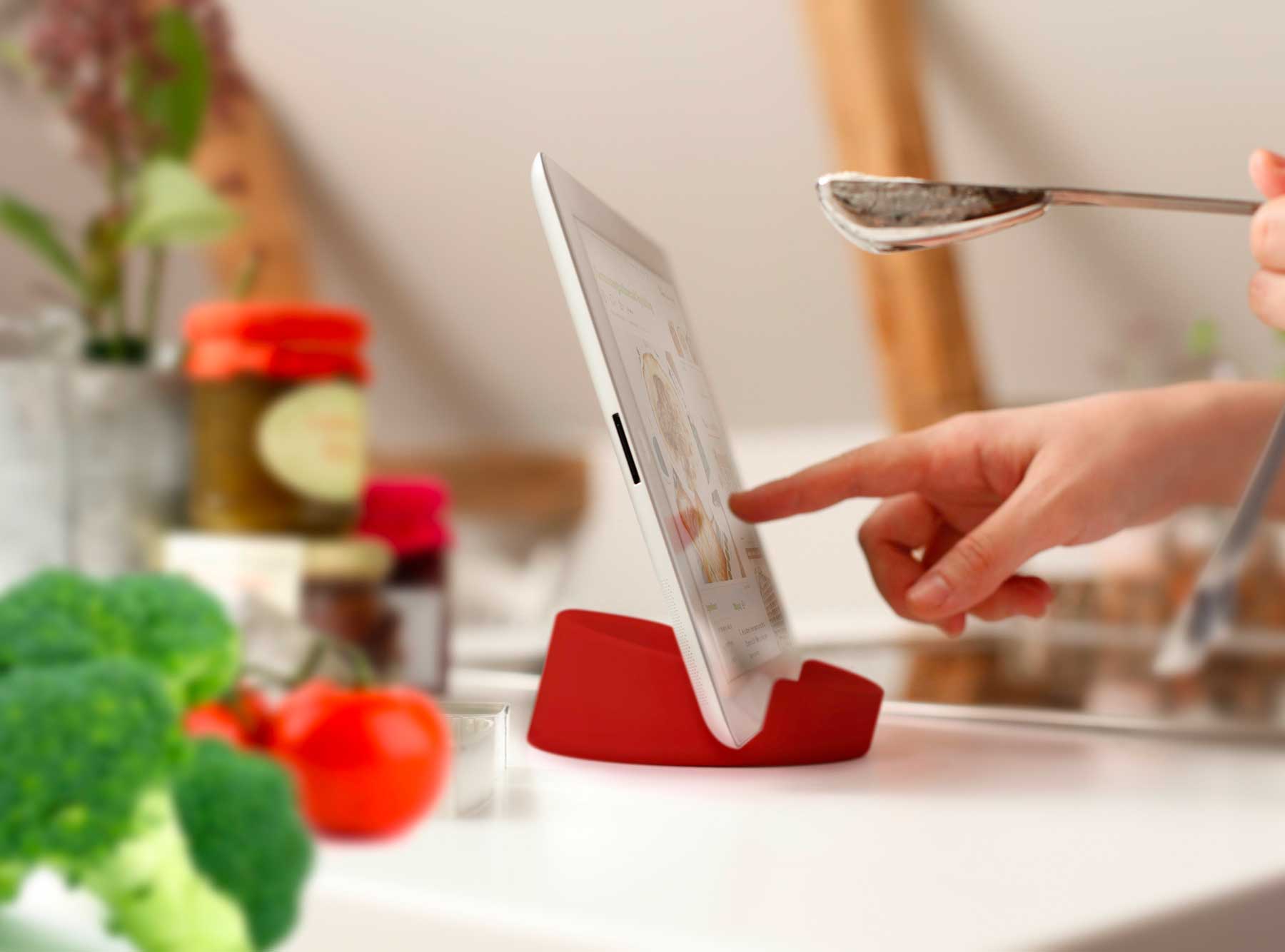 Kitchen tablet stand - Image 5